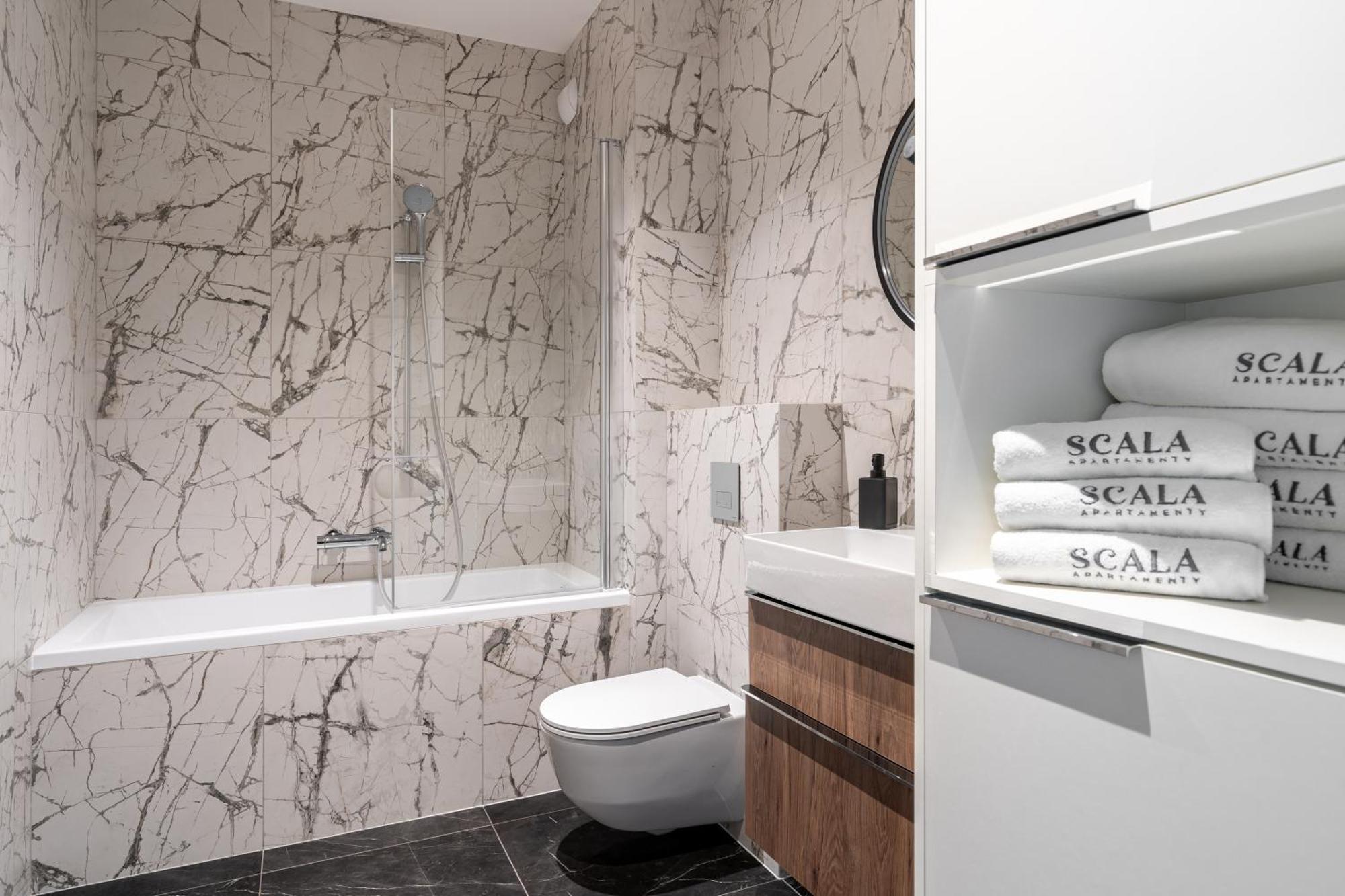 Scala 60C City Center Apartments With Parking By Lion Apartments Gdańsk Kültér fotó